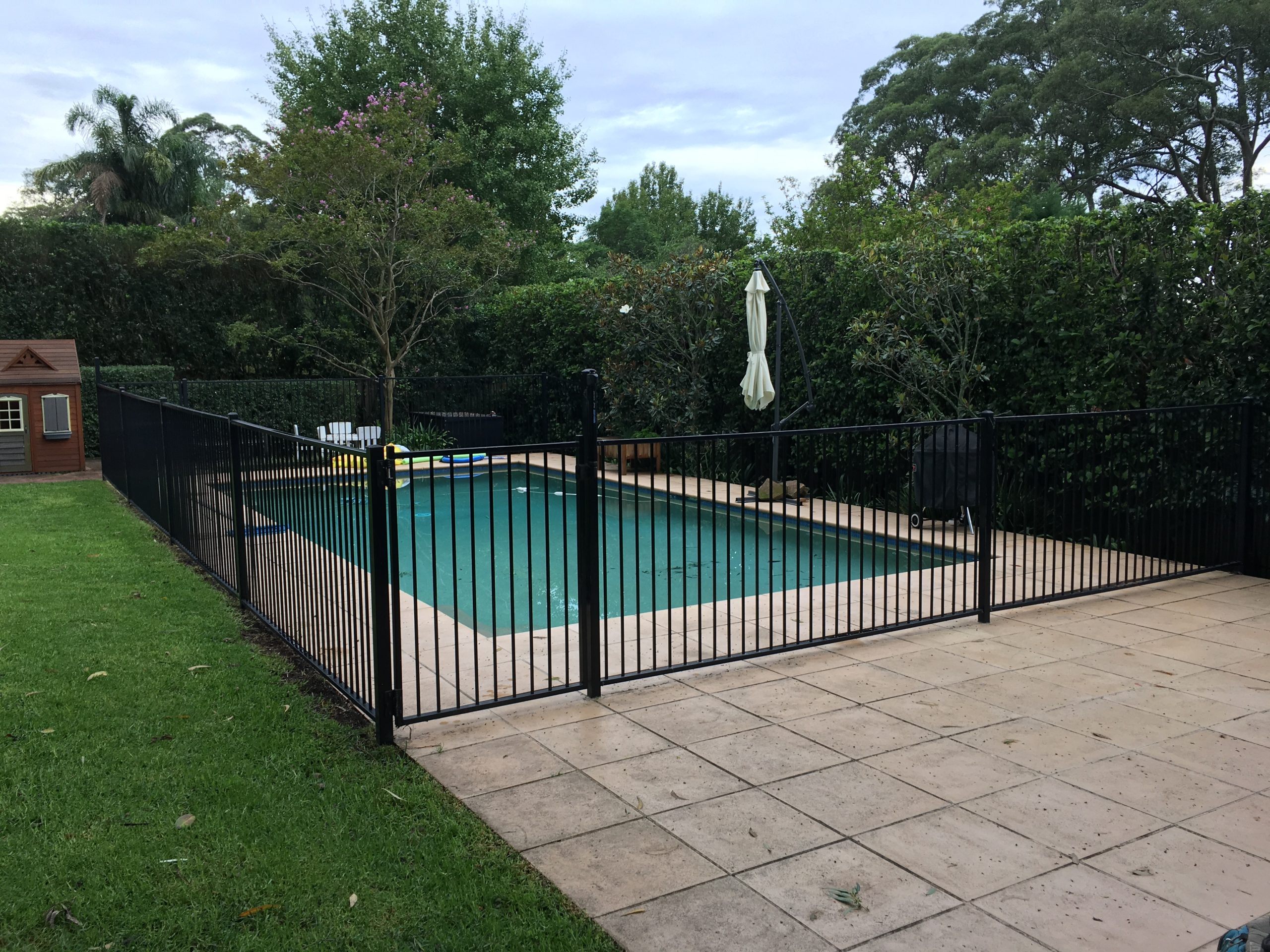 DIY glass pool fencing